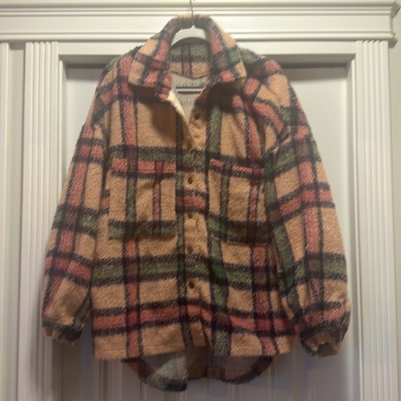 Oversized Plaid Jacket in Soft Pink - Picture 3 of 6